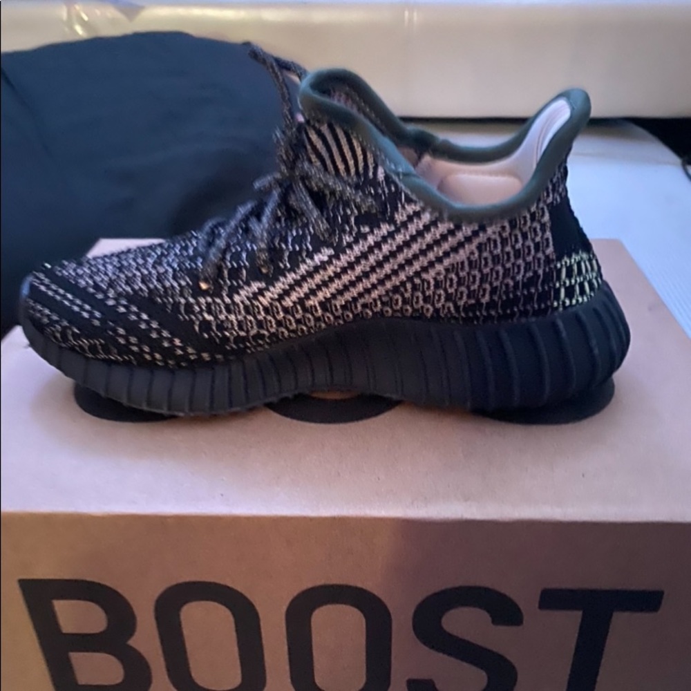 Yeezy 350 Yecheil